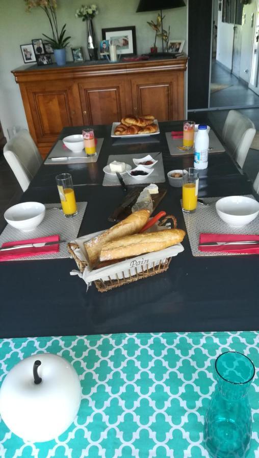 B&B Marianne-Jacky Lemans Montbizot Dış mekan fotoğraf